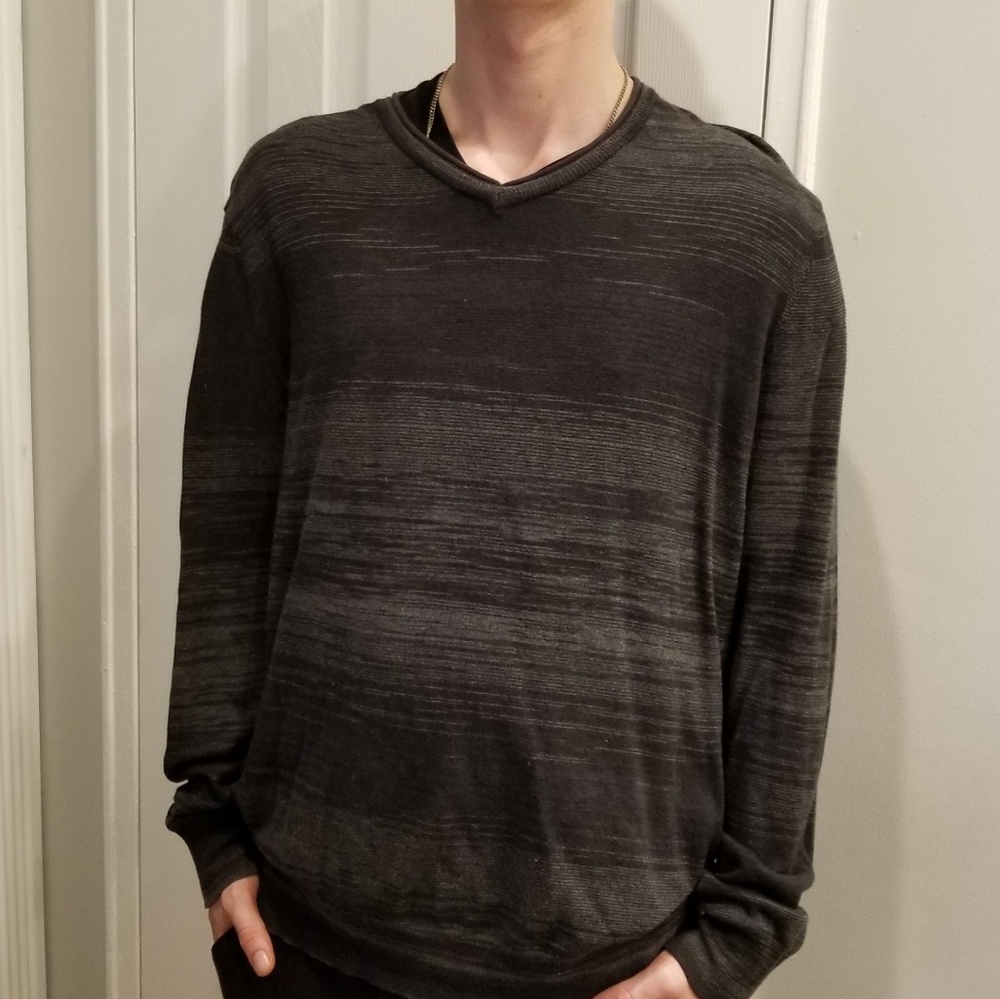 GUESS SweaterXL - Picture 2 of 5